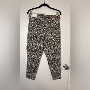 Outfitters Next Level Stretch Leopard Jeans (Size 12, NWT)